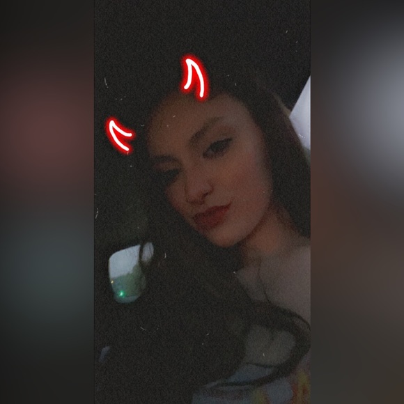 Meet your Posher, Josie - Picture 3 of 3